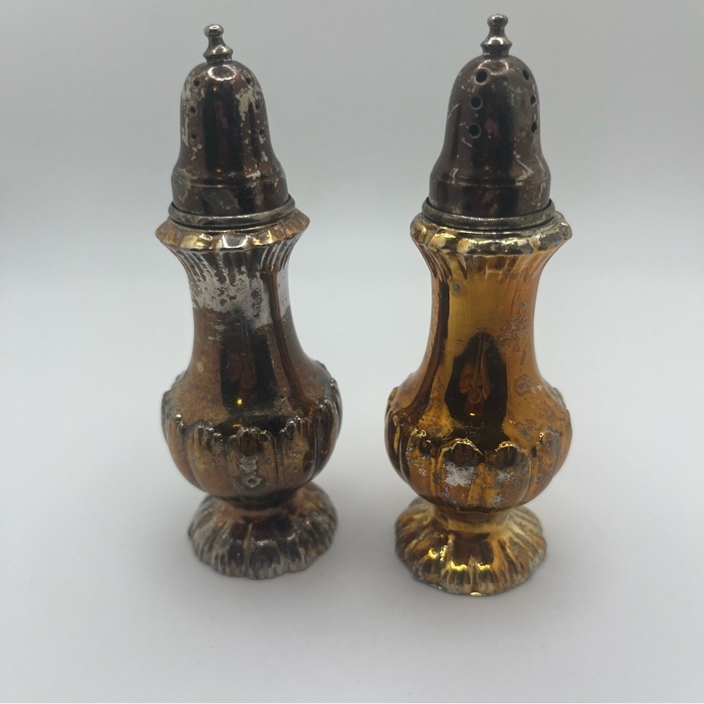 Vintage salt and pepper shakers.